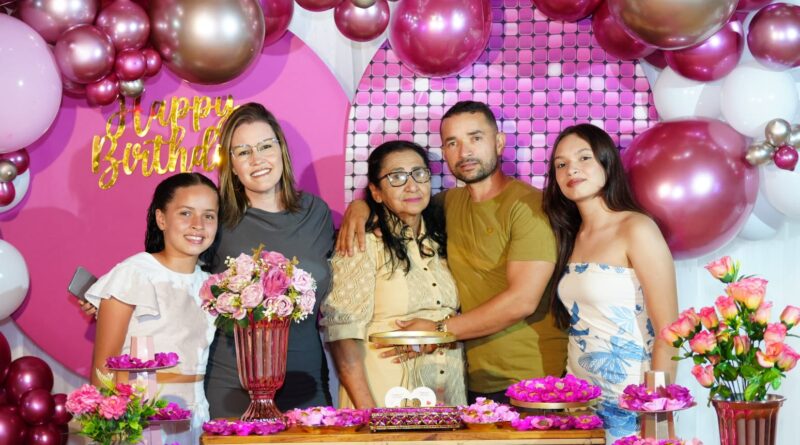Dona Helena, matriarca da família Folha, celebra 78 anos com grande festa marcada por  união e emoção
