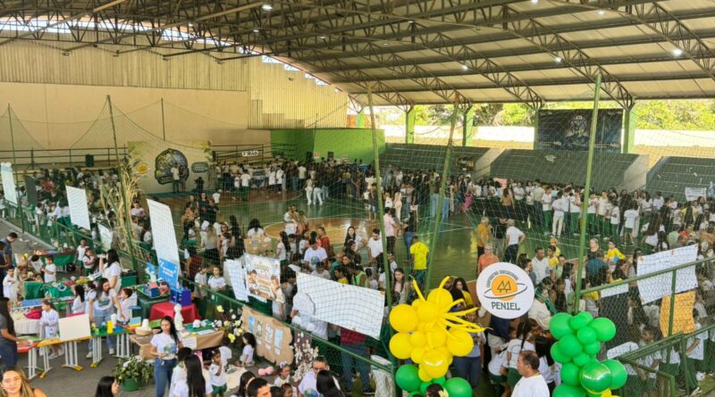 Escola Peniel realiza culminância do Projeto Biofimaqui com foco em ciência, tecnologia e inovação